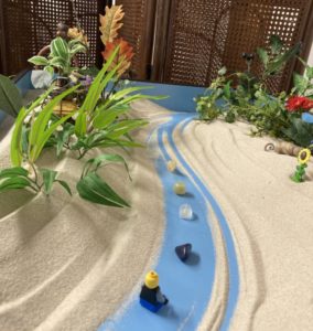 箱庭：自己の変容をアートで知る