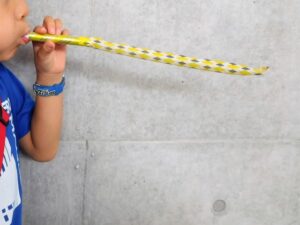 吹き戻しで、こころとからだの「息抜き」をしよう